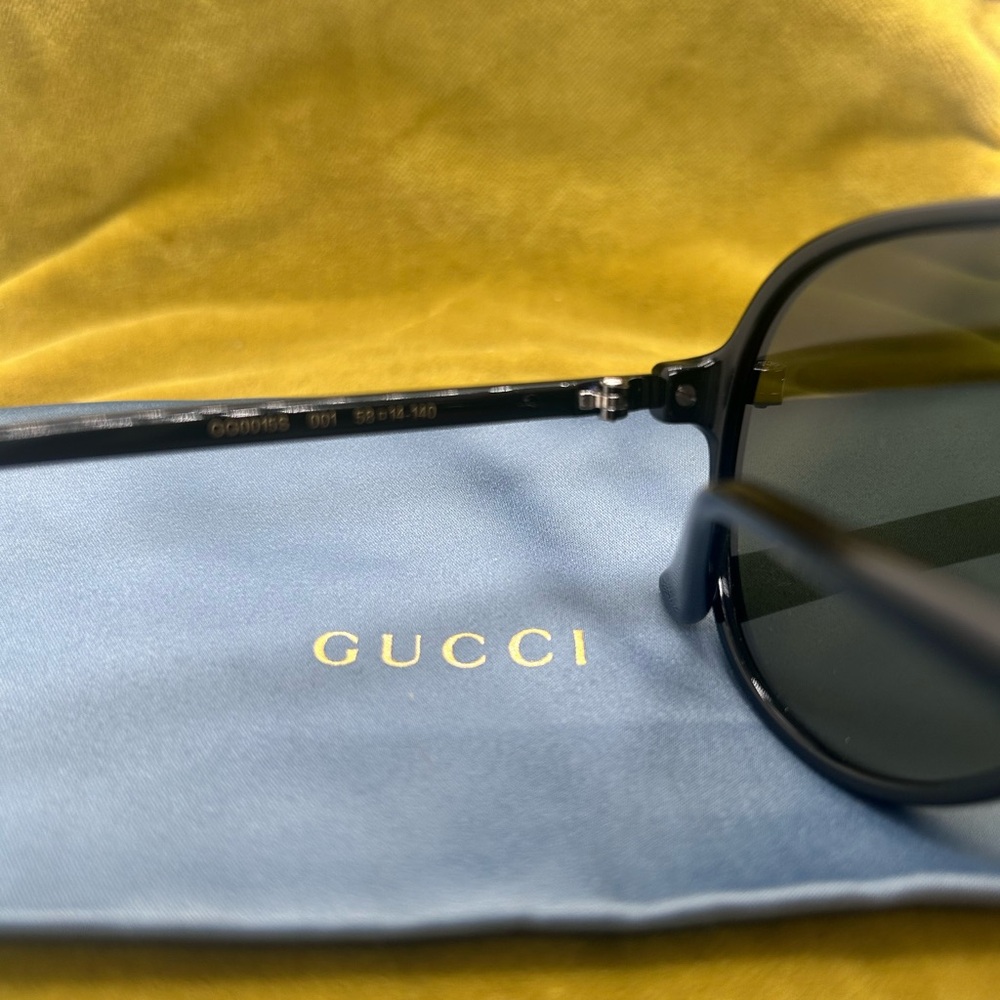 Gucci Dark Aviator Sunglasses - Picture 4 of 6